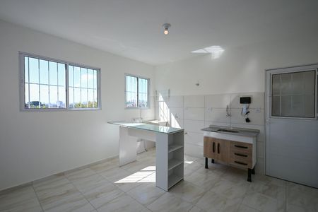 Sala de casa para alugar com 1 quarto, 32m² em Vila Pirajussara, São Paulo