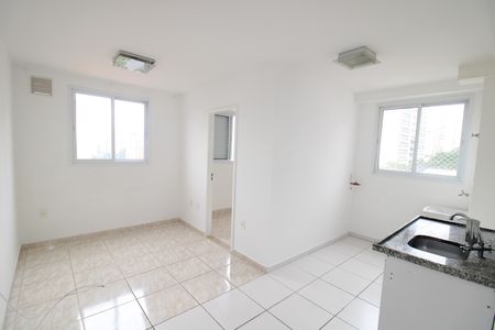 Sala / Cozinha de apartamento para alugar com 2 quartos, 37m² em Santana, São Paulo