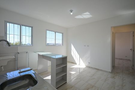 Sala de casa para alugar com 1 quarto, 32m² em Vila Pirajussara, São Paulo