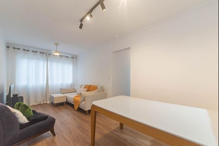 Apartamento à venda com 70m², 2 quartos e 1 vaga Apartamento à venda com 70m², 2 quartos e 1 vagaSala