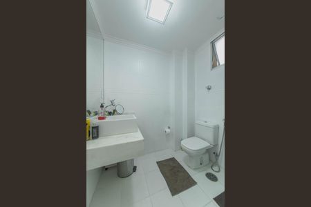 Apartamento à venda com 70m², 2 quartos e 1 vaga Apartamento à venda com 70m², 2 quartos e 1 vagaBanheiro