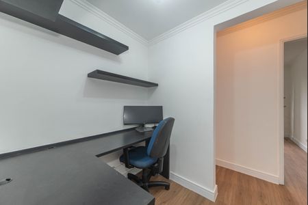 Apartamento à venda com 70m², 2 quartos e 1 vaga Apartamento à venda com 70m², 2 quartos e 1 vagaEscritorio