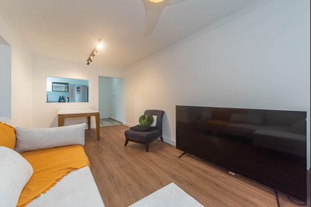 Apartamento à venda com 70m², 2 quartos e 1 vaga Apartamento à venda com 70m², 2 quartos e 1 vagaSala