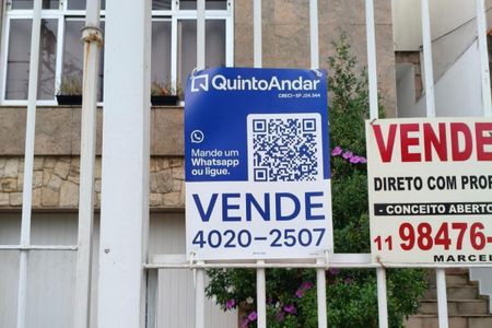 Fachada de casa à venda com 3 quartos, 210m² em Vila dos Andrades, São Paulo