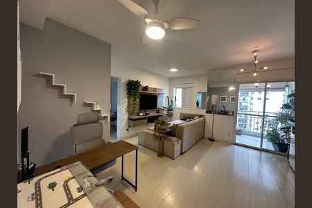 Apartamento à venda com 76m², 3 quartos e 1 vaga Apartamento à venda com 76m², 3 quartos e 1 vagaSala