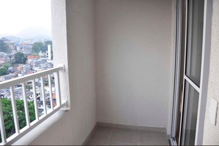 Apartamento à venda com 62m², 1 quarto e sem vaga Apartamento à venda com 62m², 1 quarto e sem vagaDetalhe - Varanda da Sala e Cozinha