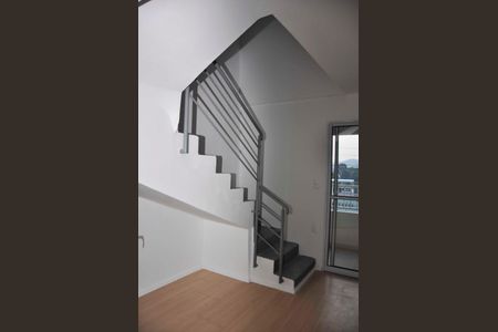 Apartamento à venda com 62m², 1 quarto e sem vaga Apartamento à venda com 62m², 1 quarto e sem vagaDetalhe - Sala e Cozinha