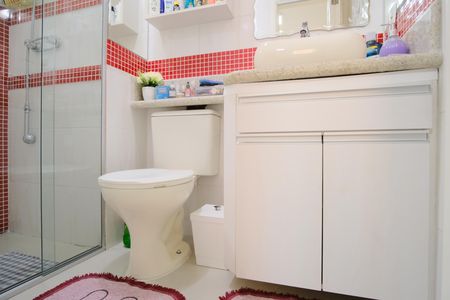Apartamento à venda com 70m², 3 quartos e 2 vagasBanheiro da Suíte