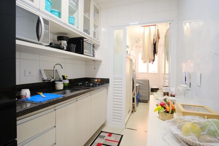 Apartamento à venda com 70m², 3 quartos e 2 vagasCozinha