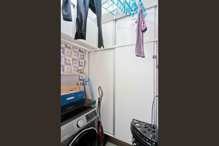 Apartamento à venda com 89m², 3 quartos e 2 vagas Apartamento à venda com 89m², 3 quartos e 2 vagasÁrea de Serviço