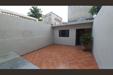 Casa para alugar com 130m², 1 quarto e 2 vagas Casa para alugar com 130m², 1 quarto e 2 vagasÁrea externa
