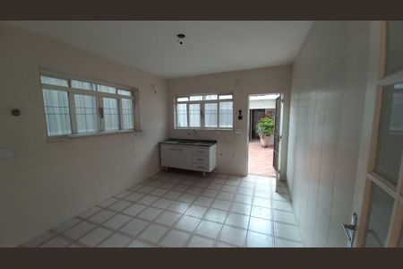 Cozinha de casa para alugar com 1 quarto, 130m² em Cidade Monções, São Paulo