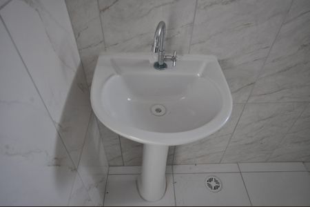 Casa para alugar com 45m², 2 quartos e sem vagaBanheiro
