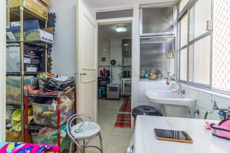Apartamento à venda com 115m², 3 quartos e 1 vagaÁrea de Serviço
