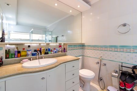 Apartamento à venda com 115m², 3 quartos e 1 vagaBanheiro da Suíte