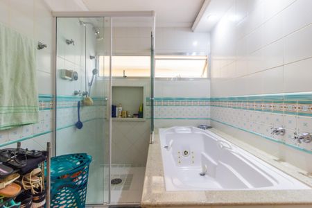 Apartamento à venda com 115m², 3 quartos e 1 vagaBanheiro da Suíte
