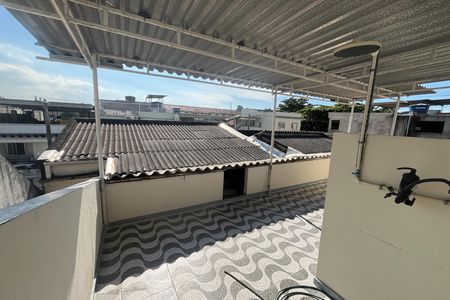 Casa à venda com 100m², 2 quartos e 1 vaga Casa à venda com 100m², 2 quartos e 1 vagaTerraço