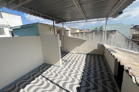 Casa à venda com 100m², 2 quartos e 1 vaga Casa à venda com 100m², 2 quartos e 1 vagaTerraço