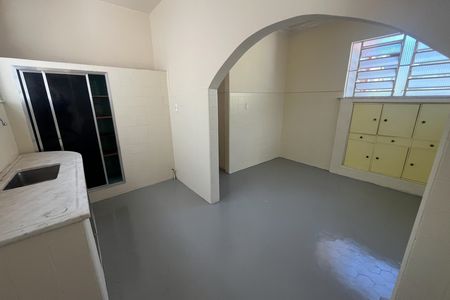 Casa à venda com 100m², 2 quartos e 1 vaga Casa à venda com 100m², 2 quartos e 1 vagaCozinha