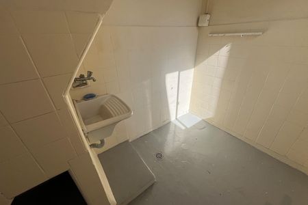 Casa à venda com 100m², 2 quartos e 1 vaga Casa à venda com 100m², 2 quartos e 1 vagaÁrea de Serviço