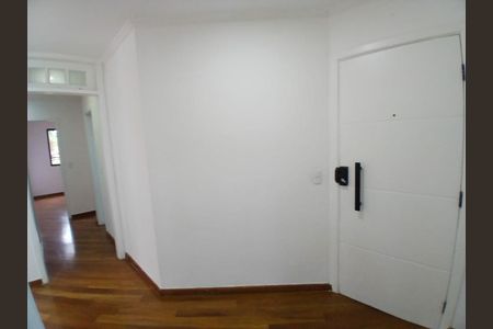 Corredor de apartamento à venda com 4 quartos, 117m² em Jardim Marajoara, São Paulo