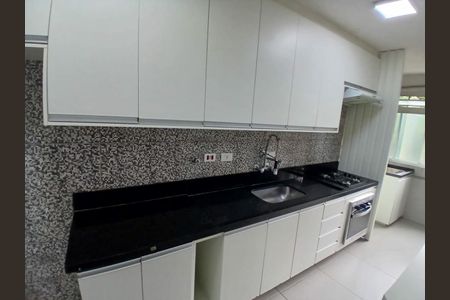 Apartamento à venda com 117m², 4 quartos e 2 vagas Apartamento à venda com 117m², 4 quartos e 2 vagasCozinha