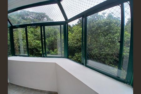 Apartamento à venda com 117m², 4 quartos e 2 vagas Apartamento à venda com 117m², 4 quartos e 2 vagasVaranda