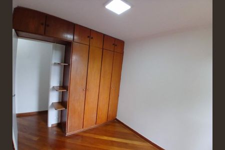 Apartamento à venda com 117m², 4 quartos e 2 vagas Apartamento à venda com 117m², 4 quartos e 2 vagasQuarto