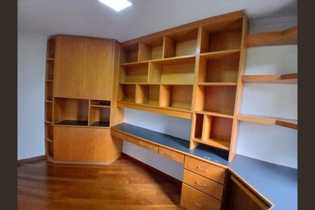 Apartamento à venda com 117m², 4 quartos e 2 vagas Apartamento à venda com 117m², 4 quartos e 2 vagasQuarto