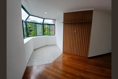 Apartamento à venda com 117m², 4 quartos e 2 vagas Apartamento à venda com 117m², 4 quartos e 2 vagasSala