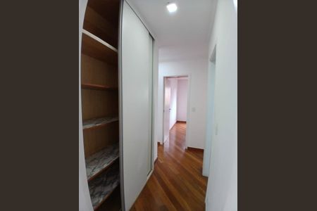 Corredor de apartamento à venda com 4 quartos, 117m² em Jardim Marajoara, São Paulo