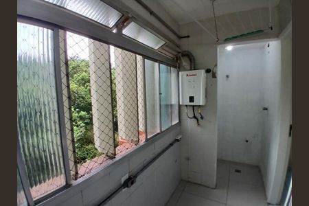Apartamento à venda com 117m², 4 quartos e 2 vagas Apartamento à venda com 117m², 4 quartos e 2 vagasÁrea de serviço