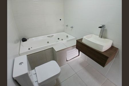 Apartamento à venda com 117m², 4 quartos e 2 vagas Apartamento à venda com 117m², 4 quartos e 2 vagasBanheiro