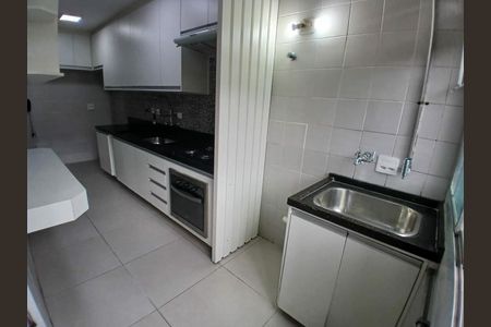 Apartamento à venda com 117m², 4 quartos e 2 vagas Apartamento à venda com 117m², 4 quartos e 2 vagasCozinha