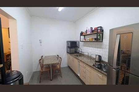 Apartamento para alugar com 75m², 2 quartos e 1 vagaCozinha