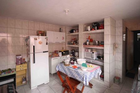 Casa à venda com 170m², 2 quartos e 2 vagas Casa à venda com 170m², 2 quartos e 2 vagasCozinha