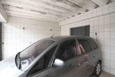 Casa à venda com 170m², 2 quartos e 2 vagas Casa à venda com 170m², 2 quartos e 2 vagasGaragem
