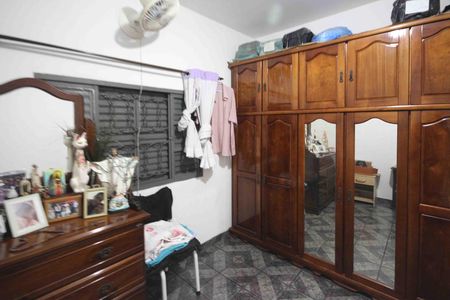 Casa à venda com 170m², 2 quartos e 2 vagas Casa à venda com 170m², 2 quartos e 2 vagasQuarto