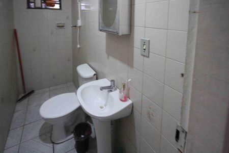 Casa à venda com 170m², 2 quartos e 2 vagas Casa à venda com 170m², 2 quartos e 2 vagasBanheiro de serviço