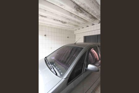 Casa à venda com 170m², 2 quartos e 2 vagas Casa à venda com 170m², 2 quartos e 2 vagasGaragem