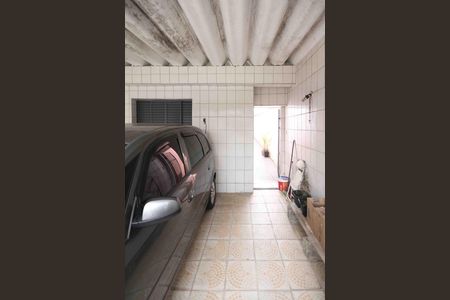 Casa à venda com 170m², 2 quartos e 2 vagas Casa à venda com 170m², 2 quartos e 2 vagasGaragem