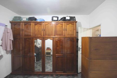 Casa à venda com 170m², 2 quartos e 2 vagas Casa à venda com 170m², 2 quartos e 2 vagasQuarto