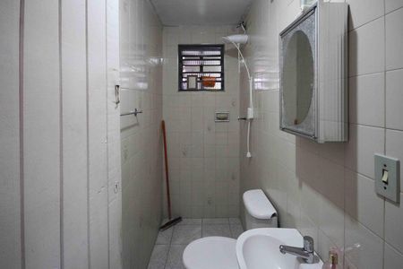 Casa à venda com 170m², 2 quartos e 2 vagas Casa à venda com 170m², 2 quartos e 2 vagasBanheiro de serviço