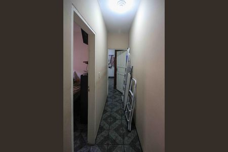 Casa à venda com 170m², 2 quartos e 2 vagas Casa à venda com 170m², 2 quartos e 2 vagasCorredor