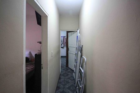 Casa à venda com 170m², 2 quartos e 2 vagas Casa à venda com 170m², 2 quartos e 2 vagasCorredor