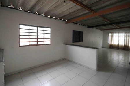 Casa à venda com 170m², 2 quartos e 2 vagas Casa à venda com 170m², 2 quartos e 2 vagasEdícula