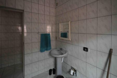 Casa à venda com 170m², 2 quartos e 2 vagas Casa à venda com 170m², 2 quartos e 2 vagasBanheiro