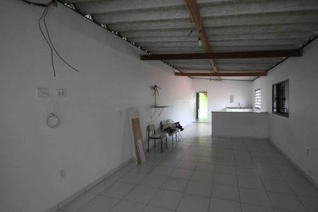 Casa à venda com 170m², 2 quartos e 2 vagas Casa à venda com 170m², 2 quartos e 2 vagasEdícula