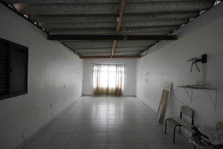 Casa à venda com 170m², 2 quartos e 2 vagas Casa à venda com 170m², 2 quartos e 2 vagasEdícula