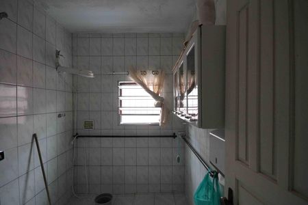 Casa à venda com 170m², 2 quartos e 2 vagas Casa à venda com 170m², 2 quartos e 2 vagasBanheiro